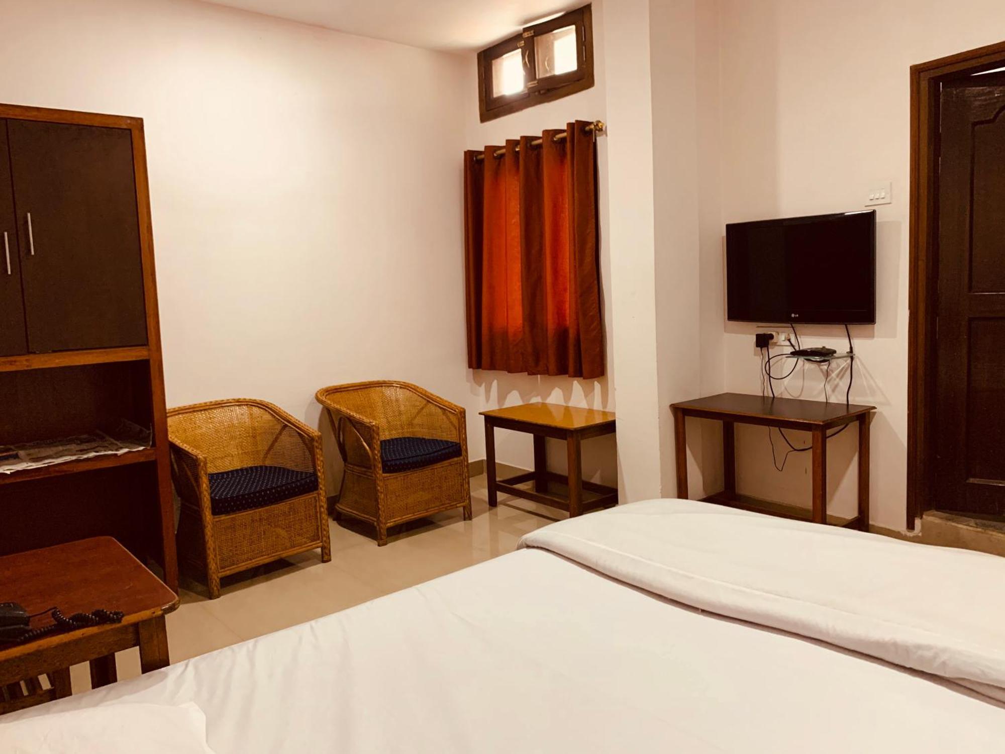 Hotel Devika Dibrugarh Eksteriør bilde